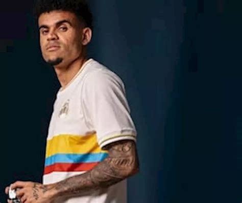 Nueva camiseta de Colombia por centenario de Selección se usará una vez