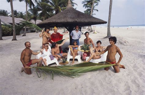 Photo Archives La Troupe Du SPLENDID Au Complet Sur Le Tournage Du