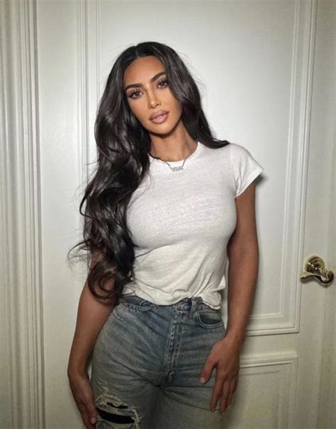 Kim Kardashian A Post Une Photo Sans Maquillage Ni Filtres Les