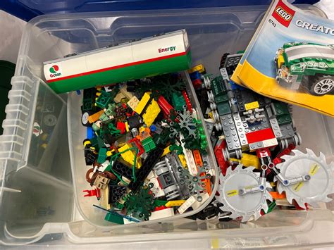 Box Of Assorted Lego Bricks