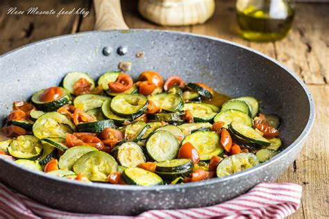 Zucchine Al Pomodoro In Padella Contorno Facile E Saporito Ricetta