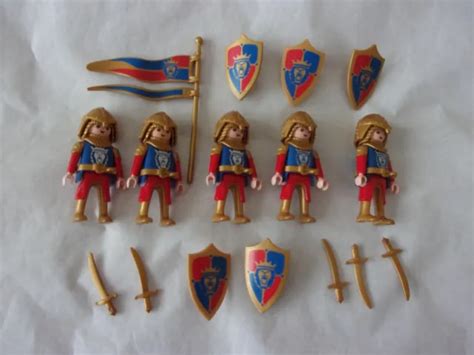 Lot De Playmobil Chevaliers Du Lion Bleu Rouge Et Dore