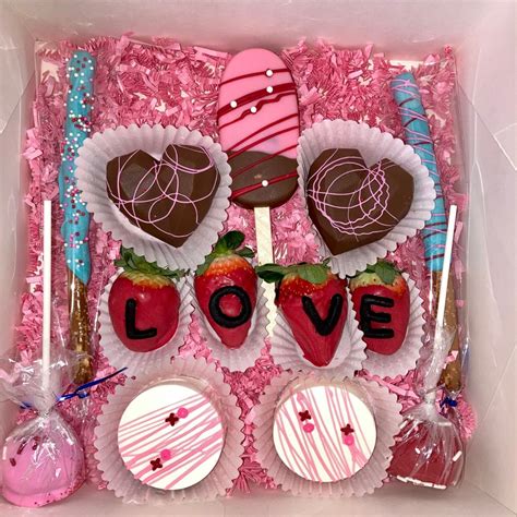 Sweetheart Treat Box In 2024 Valentines Day Deserts Valentines Sweets Valentines Day Treats