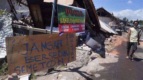 Gempa Lombok Korban Meninggal Dunia Mencapai Orang Kerugian