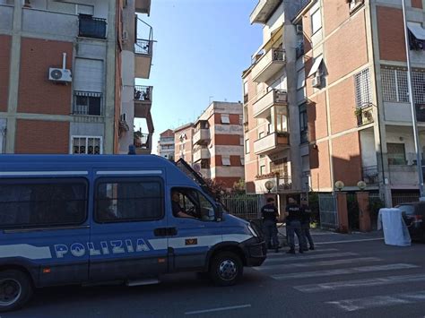 Nuovi Sgomberi A Roma Liberati Altri Alloggi Ater A San Basilio