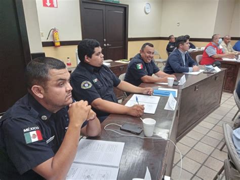 Capacitan a elementos de Protección Civil en Mexicali