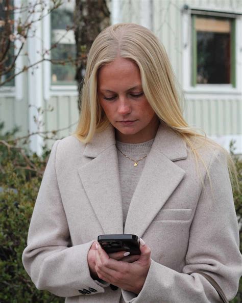 Jennifer Carlsson Hockey Player