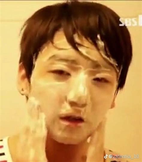 Jungkook Bts Memes Funny Kpop Memes Meme Faces Funny Faces Bts