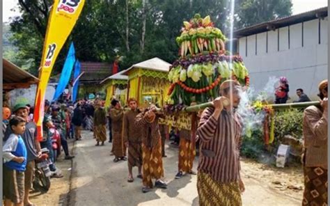 Desa Berkelimpahan Melestarikan Tradisi Bersih Untuk Kesejahteraan Di