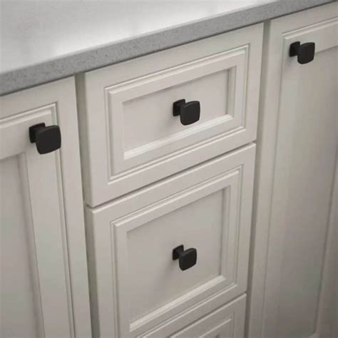 10 Shaker Kitchen Cabinet Hardware Ideas