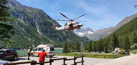 Ceresole Reale Intervento Del Soccorso Alpino E Dell Elicottero Del