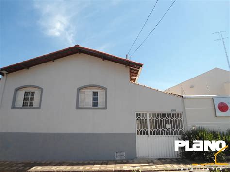 Casa na Rua Floriano Peixoto Centro em Franca por R 1 300 Mês Viva