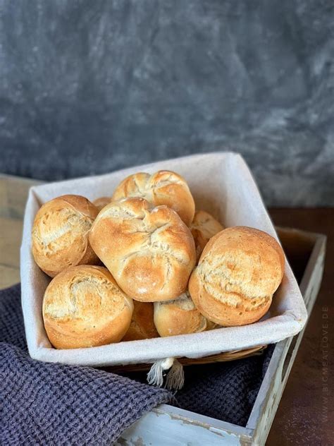 Besten Sonntagsbrötchen Rezept von Bigmeatlove Brot backen