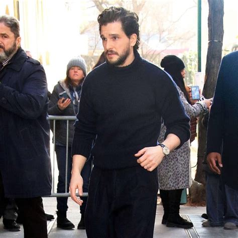 Kit Harington Updates On Twitter New Kit Harington Seen Outside The