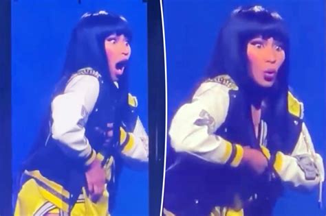 Nicki Minaj S Whole Boob Falls Out Mid Show In Wardrobe Malfunction Cirrkus News