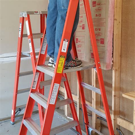 Gokulad 6 Foot Fiberglass Platform Podium Step Ladder