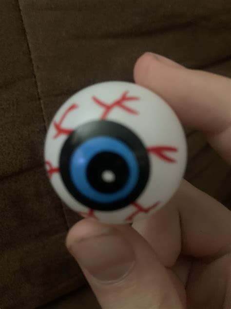 Suspicious Looking Eye Rterraria