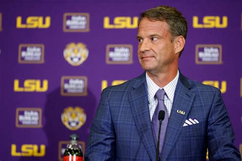 Quarterback Shake-Up at LSU: Colin Hurley Enters Transfer Portal · Newsclip