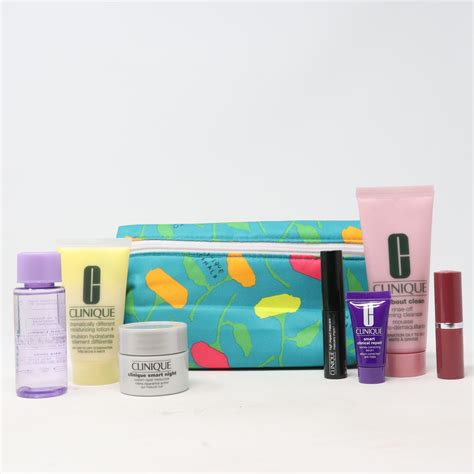 Clinique Skincare And Makeup 8 Pcs Set New With Bag