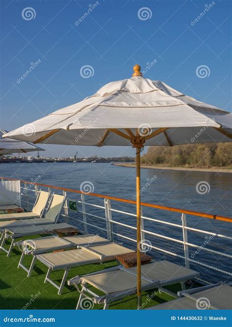 Flusskreuzfahrt Auf Dem Rhein Stockfoto Bild Von Reise Binder 144430632