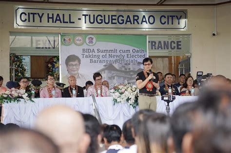 Dilg Sec Abalos Pinangunahan Ang Oath Taking Ng Mga Bagong Halal Na