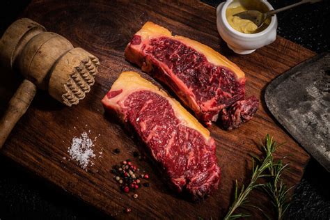 Grass Fed Sirloin Steak Buy Aged Grass Fed Beef Sirloin Steaks Delivered Uk