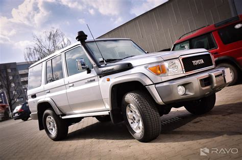 14 Toyota Land Cruiser HZJ 76 RAYO Off Road Centrum