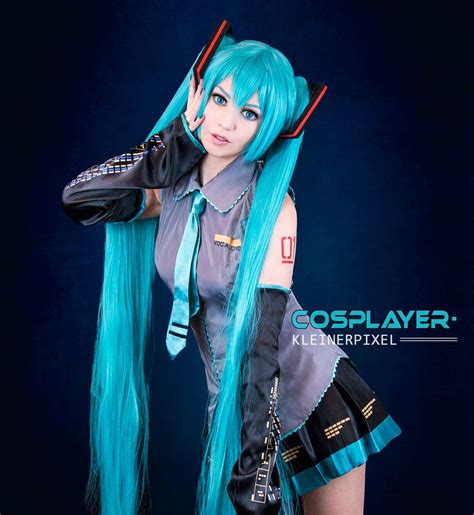 Hatsune Miku Cosplay From Vocaloid Vocaloid Cosplay Miku Cosplay