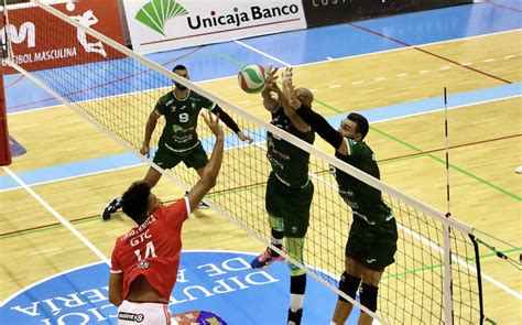 RFEVB Unicaja Costa de Almería cede ante el SL Benfica en el Memorial