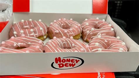 2 Of The Most Famous Donut Chains That Originated In Massachusetts