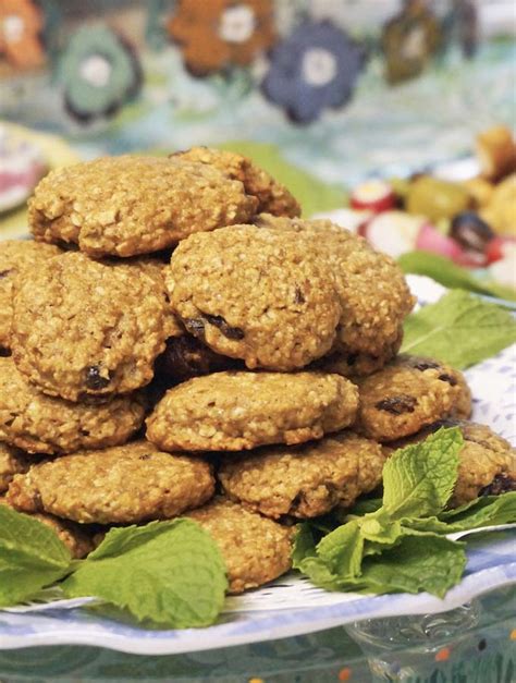 Easy Vegan Oatmeal Raisin Cookies The Vegan Atlas