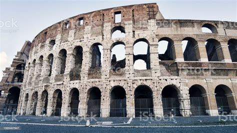 ローマのコロシアムにある古代ローマの建築様式は世界遺産と有名な観光名所です アイデアのストックフォトや画像を多数ご用意 アイデア