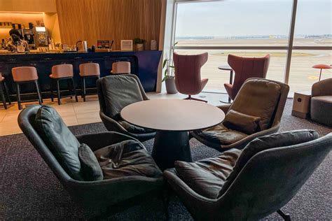 Which airport lounge should you use at Dallas airport? - The Points Guy