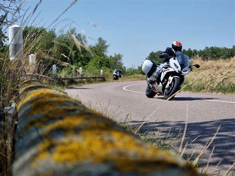 Comparatif Honda NT1100 Vs BMW R1250 RS impériale ou impérieuse