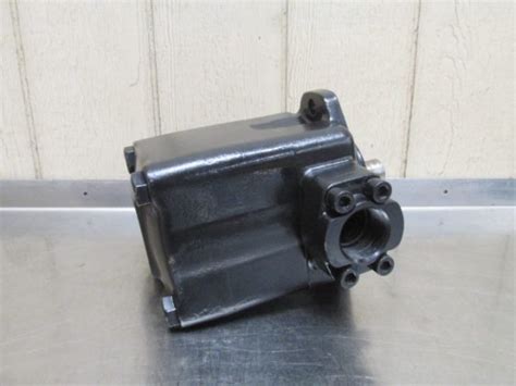 Vickers V A A R Hydraulic Vane Pump Gpm Rpm Cu