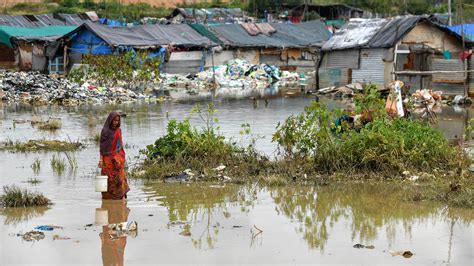 Mehrere Tote Taifun Noru wütet auf den Philippinen tagesschau de