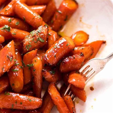 Top 9 Health Benefits Of Carrots Why You Should Eat Them Eat Benefits