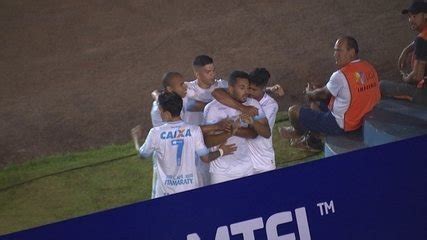 Goleador Do Londrina Carlos Henrique Recebe Sondagens De Times Da