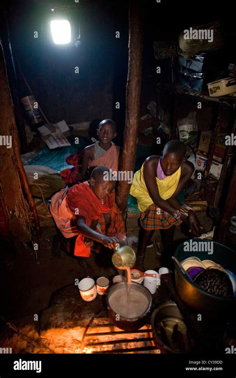 Maasai tribe in Kenya Stock Photo - Alamy