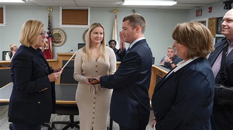 Council Agenda Meeting New Police Officer Sworn In Borough Of Fanwood