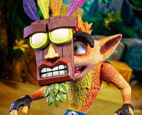 Neca Crash Bandicoot With Aku Aku Mask Deluxe Figure Toyark Photo