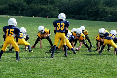 Top 10 Best youth football shoulder pads: Have you know them all?