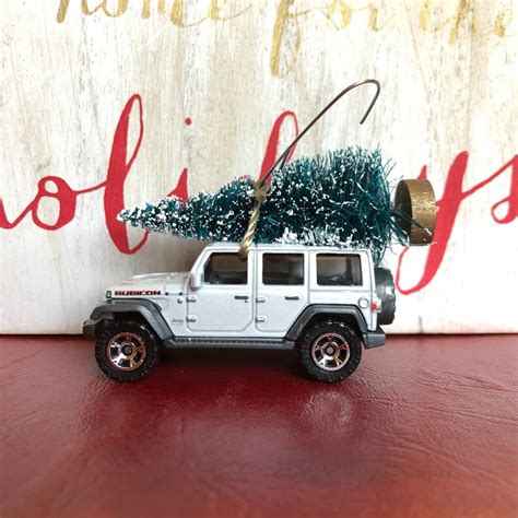 Jeep Wrangler Jl 4 Door Carrying Christmas Tree Ornament Etsy