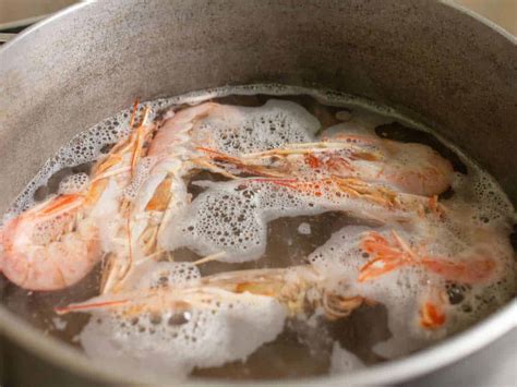 Boiling Shrimp: Peeled, Frozen, Raw, etc. – Food & Wine