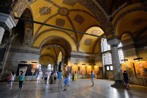 Tourists Visiting The Hagia Sophia Stock Editorial Photo Fla 29992373