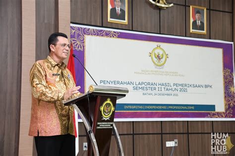 Gubernur Ansar Terima Laporan Hasil Pemeriksaan Bpk Tahun 2021