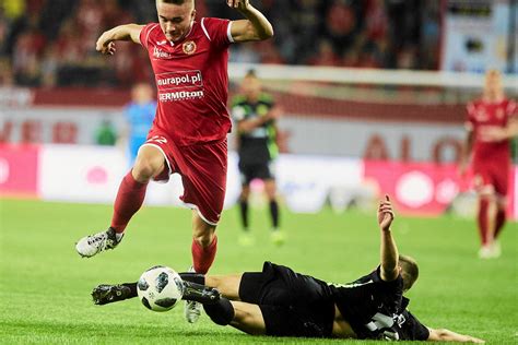 Z Widzewa Do Ekstraklasy M Ody Pi Karz Ma Ofert Z Rakowa Cz Stochowa