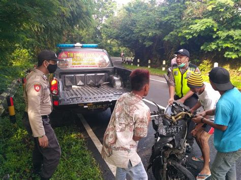 Kecelakaan Maut Di Tikungan Slumut Pakis Pengendara Sepeda Motor