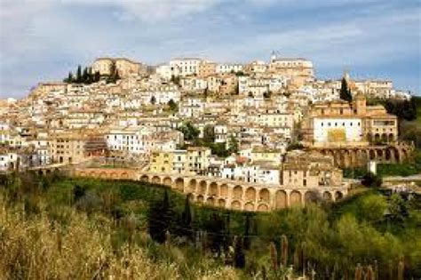 L Abruzzo Da Scoprire Loreto Aprutino Borghi Pi Belli D Abruzzo