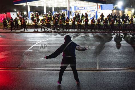 Police killing sparks protests, 40 arrests in Brooklyn Center, Minnesota - Go Watertown